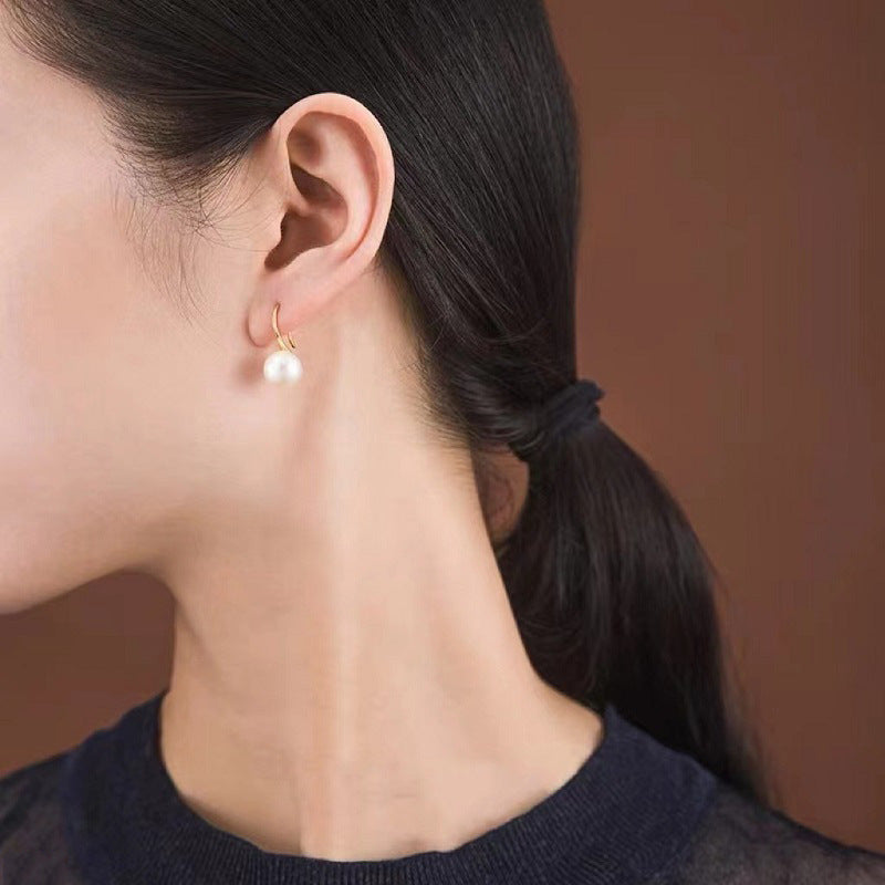 Silberne Perlenohrringe für Damen