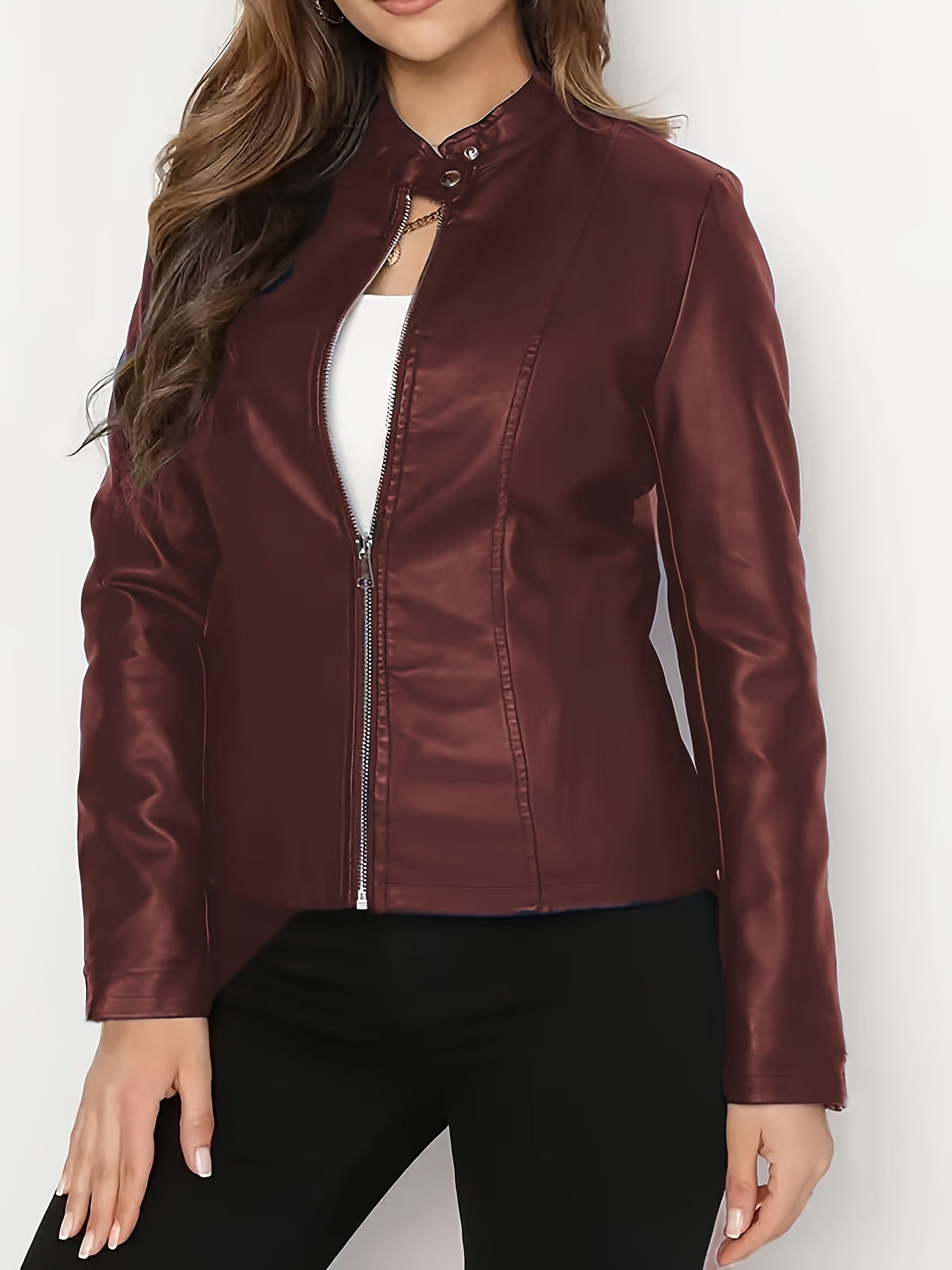 Modische, schmal geschnittene kurze Lederjacke für Damen