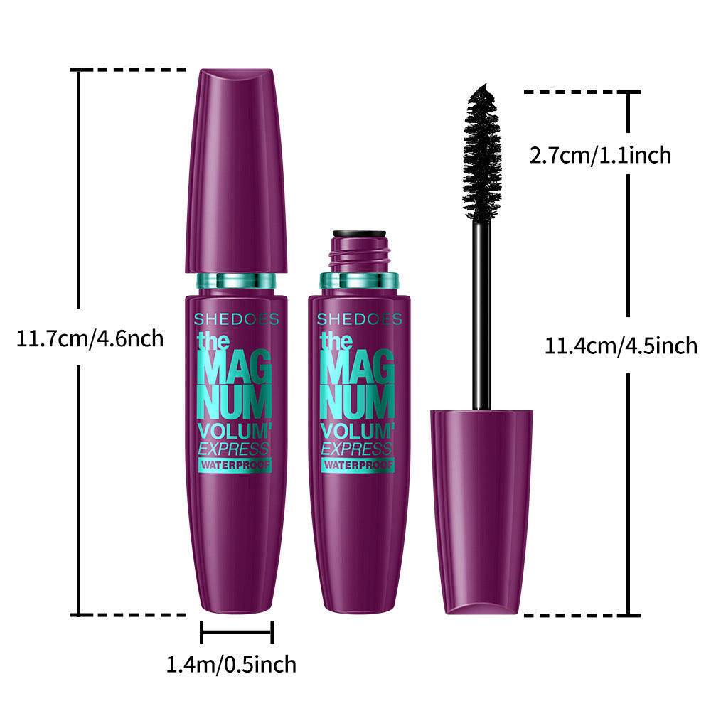 Langanhaltende, dichte und schnell trocknende Mascara