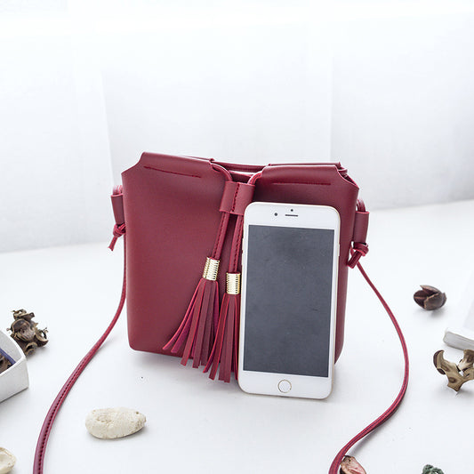Mini-Umhängetasche mit Quasten für Damen, ideal für Handy und Münzen