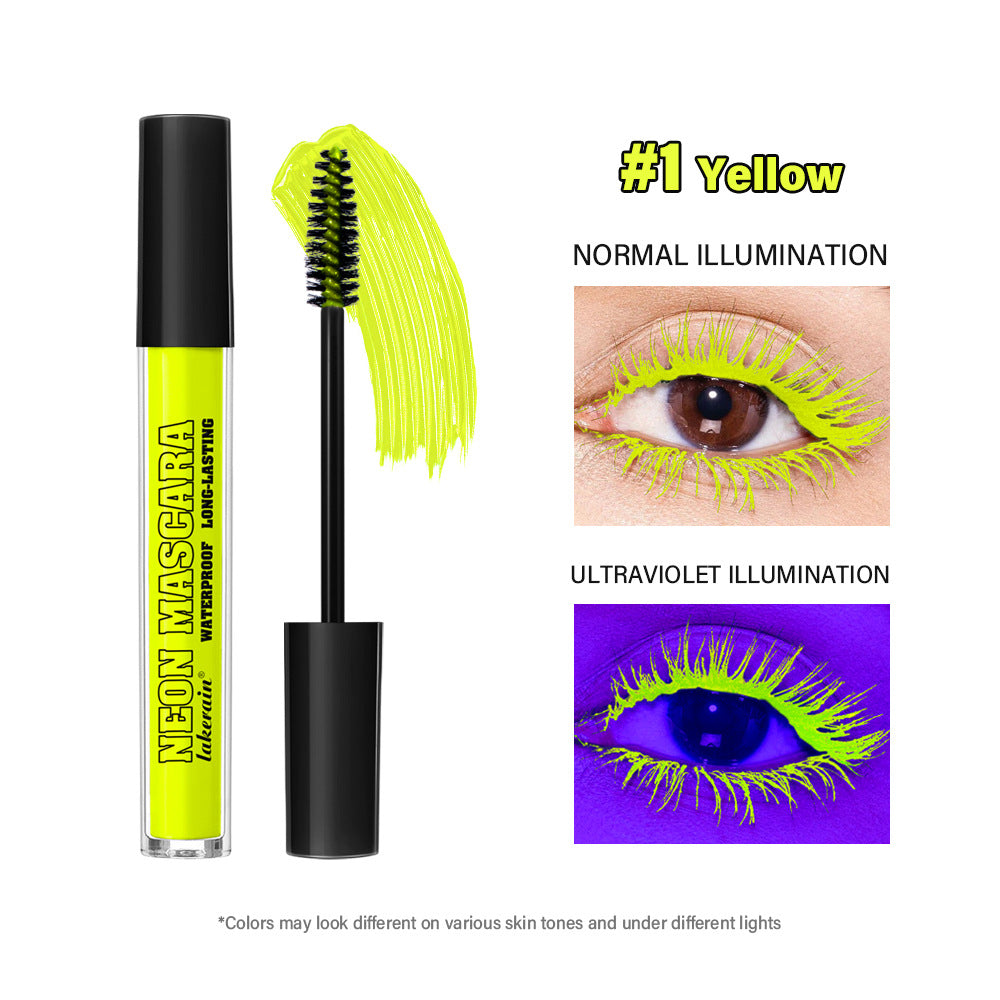 Langanhaltende, wasserfeste und wischfeste Mascara