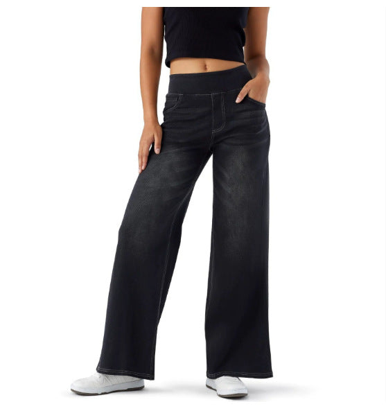 Stretch-Bund-Jeans mit geradem Schnitt, die schlankmachend wirken und einen trendigen, lockeren Schnitt verleihen