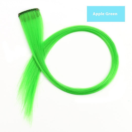 Buntes Haar, hängende Ohren, gefärbte Perücke, Haarverlängerung, farbige Streifen, angesagte Farben