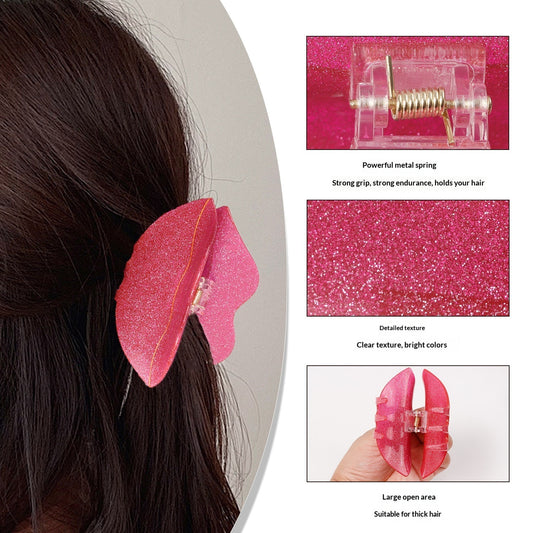 Rotfarbene, süß-coole Haarspange für den Hinterkopf