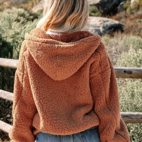 Strohgelbe Sherpa-Jacke mit Kapuze und Reißverschluss