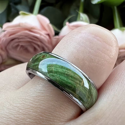 Eleganter grüner Holzmaserungsring