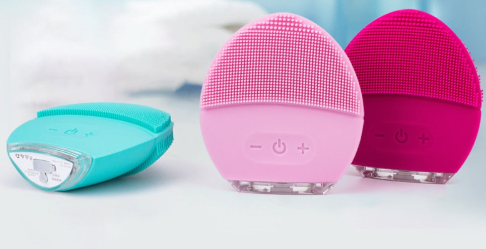 Rechargeable Ultrasonic Vibrating Face Wash Artifact