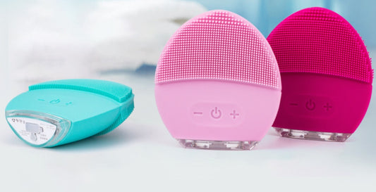 Rechargeable Ultrasonic Vibrating Face Wash Artifact