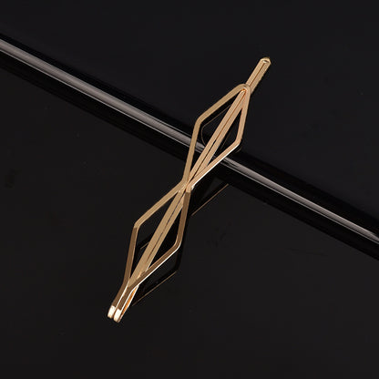 Haarspange mit Hohlbuchstaben