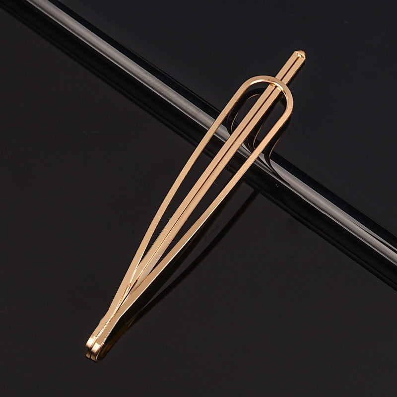 Haarspange mit Hohlbuchstaben