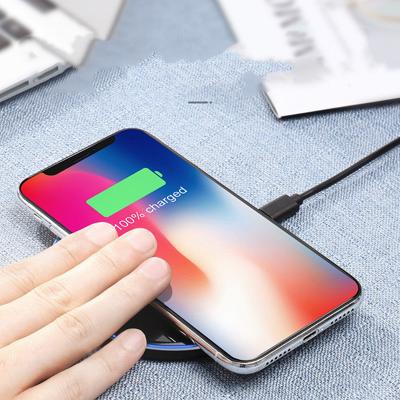 Kabelloses 10-W-Spiegel-Ladegerät für grenzüberschreitendes Laden