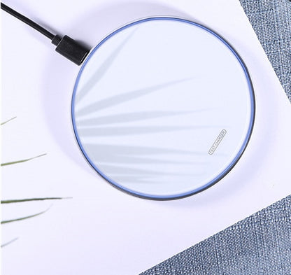 Kabelloses 10-W-Spiegel-Ladegerät für grenzüberschreitendes Laden