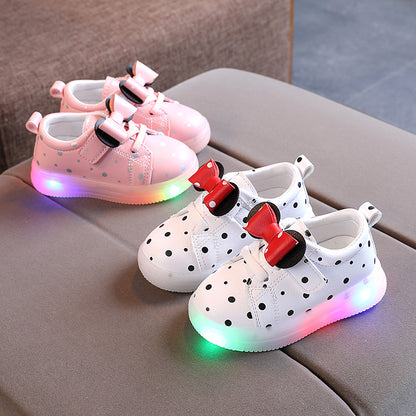 Leuchtende Schuhe für Mädchen mit Schleife, LED-Leuchtschuhe, atmungsaktive Babyschuhe für Mädchen