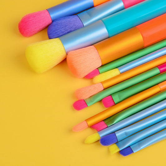 Komplettes Set tragbarer Make-up-Pinsel, Foundation- und Lidschattenpinsel-Set