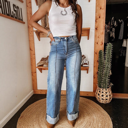 Damenmode Lässige Jeans aus gewaschenem Stretchmaterial mit mittelhohem Bund und geradem Bein