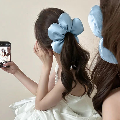 Schwammblumenkissen, Satin-Stirnband mit großem Darm