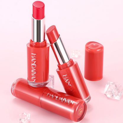 Samtiger, hautverbessernder, pflegender Lippenstift