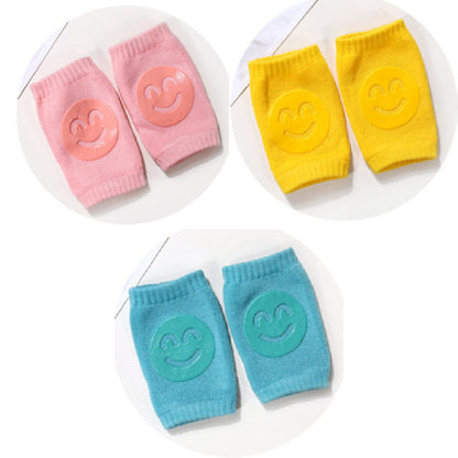 Sommerliche Frottee-Babysocken mit Knieschonern