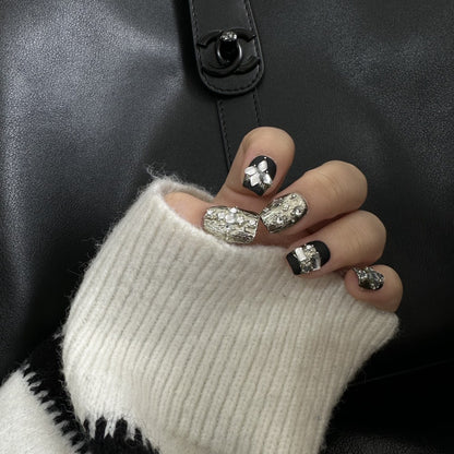 Handgetragene Nagelflicken, kurz, Herbst und Winter