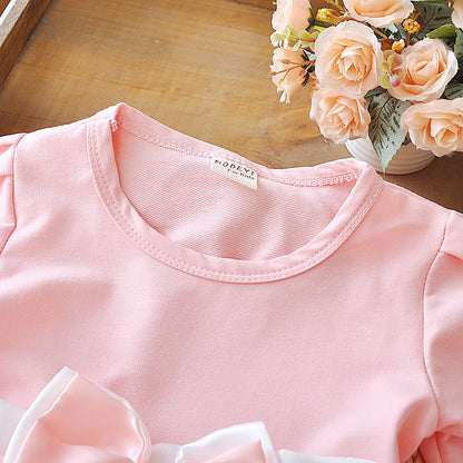 Kleid mit Blumenschleife und langen Ärmeln