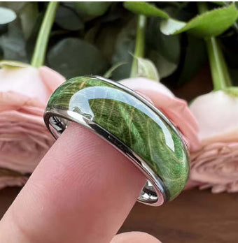 Eleganter grüner Holzmaserungsring