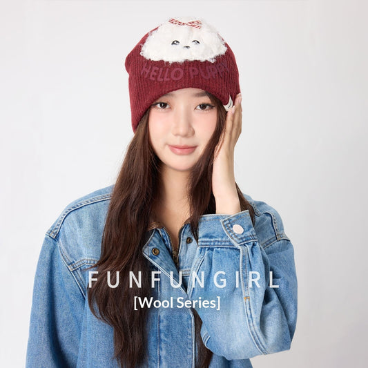 Niedliche, gestrickte Damenmütze aus Wolle mit Plüschwelpenmotiv