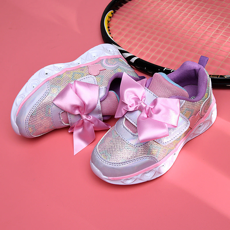 bunte, leuchtende Mädchenschuhe