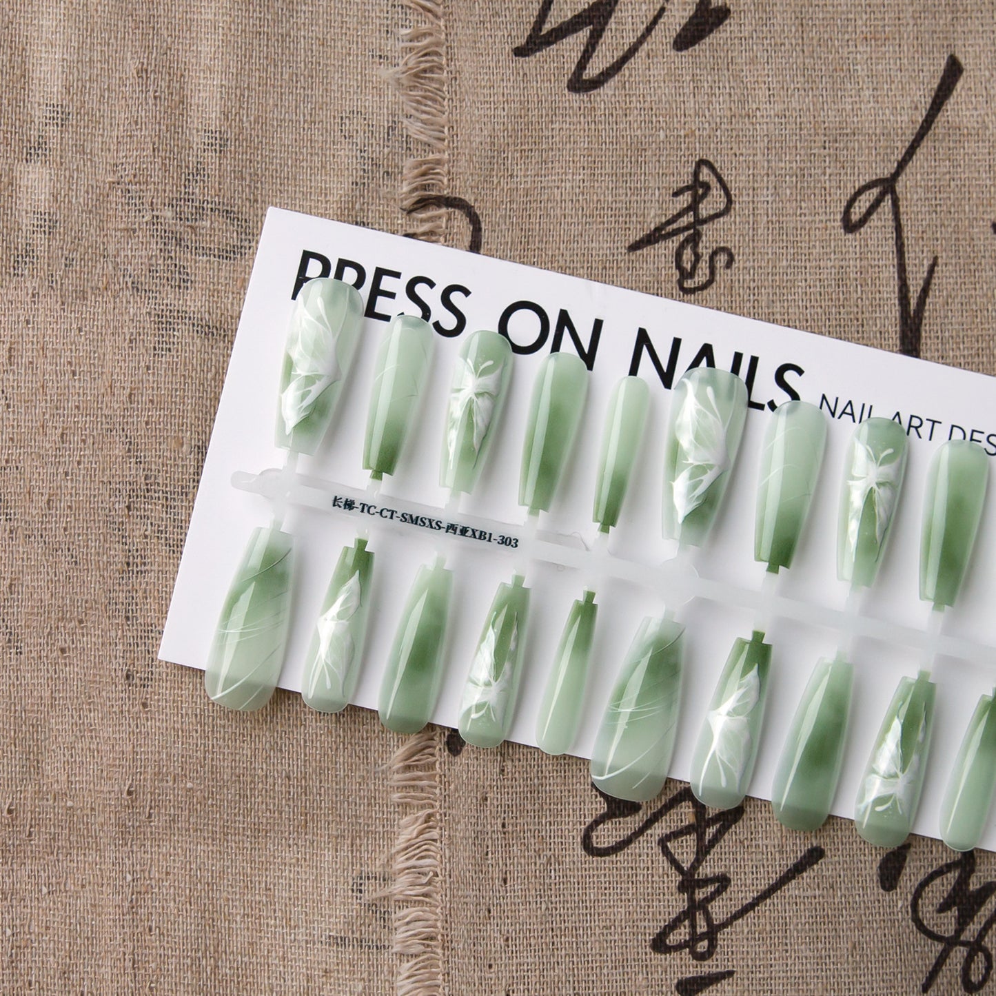 Neue chinesische Schmetterlings-Nagelkunst mit plattierter Kristallversiegelungsschicht