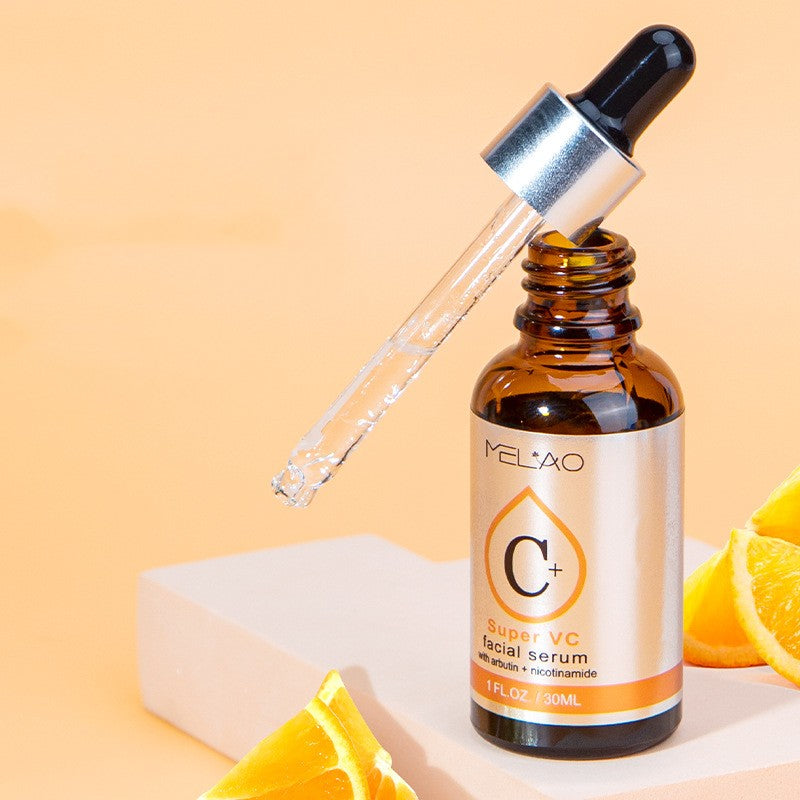 Feuchtigkeitsspendende, reparierende und straffende Flüssigkeit