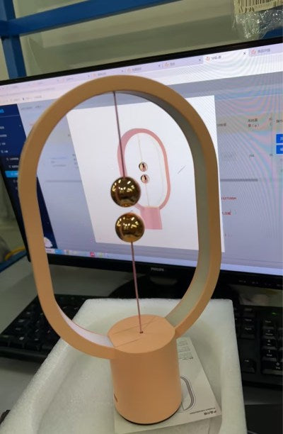 Mini-LED-Tischleuchte mit Magnetschalter, USB-Anschluss und stimmungsvoller Beleuchtung für Schlafzimmer und Nachttisch.