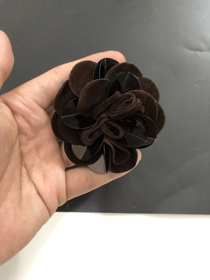 Feine Flanellblumen-Corsage, umwickelte Blumen-Haarspange, Blumen-Handtaschenanhänger, Brosche