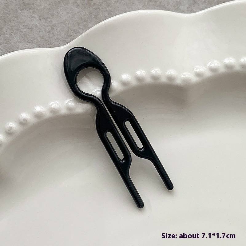 Modischer Dutt, lässige Hochsteckfrisur, Gadget: Haarkamm, Haarnadel