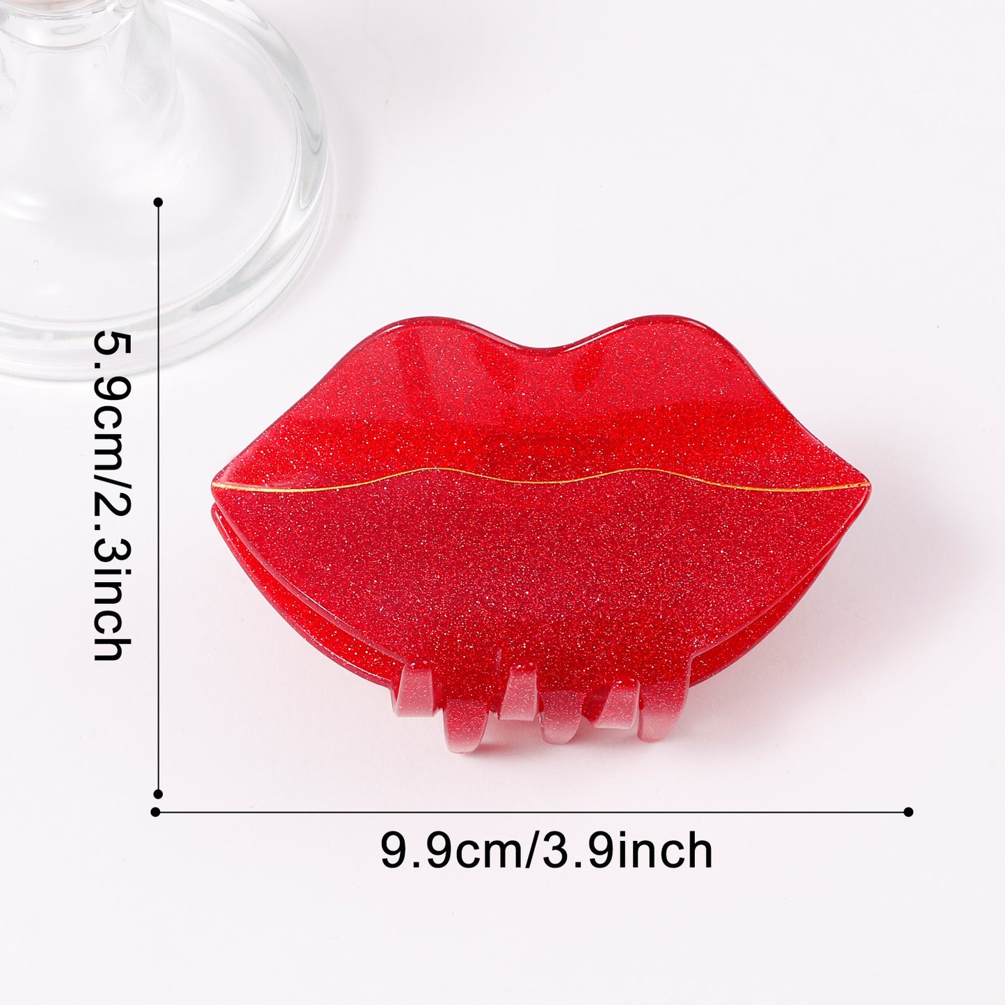 Rotfarbene, süß-coole Haarspange für den Hinterkopf