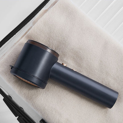 Wiederaufladbarer Haartrimmer, weißer Rasierer mit geradem Haarballen und Pillingfunktion