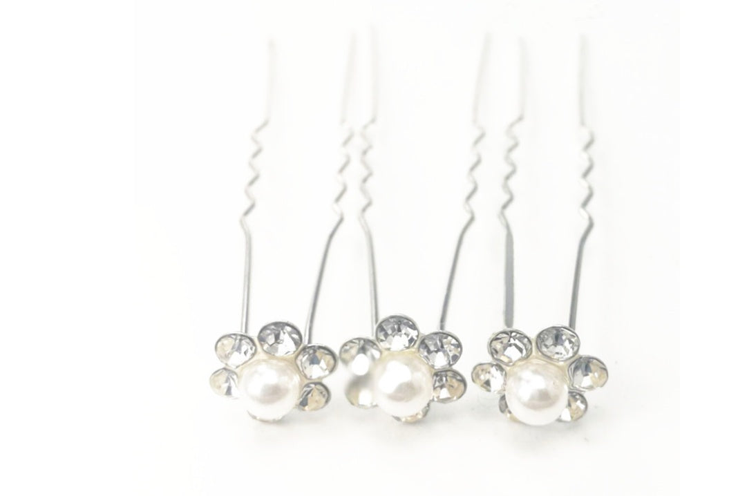 Perlenbesetzter, U-förmiger Dutt, Braut-Haarspange mit Strasssteinen und Blumen