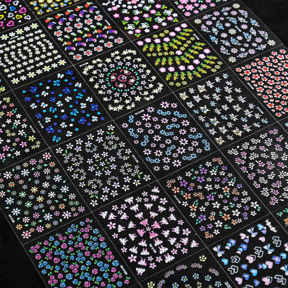 Frühlingsfrische Nagelsticker mit künstlichen Blumen im japanischen Stil – Dekorative Nagelsticker mit Liebesmotiv