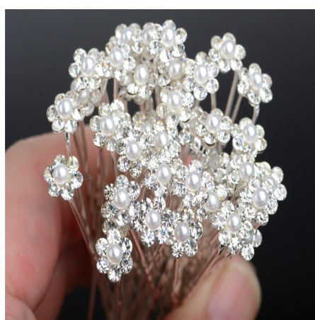 Perlenbesetzter, U-förmiger Dutt, Braut-Haarspange mit Strasssteinen und Blumen