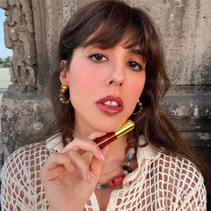 Feuchtigkeitsspendender, perlmuttartiger Spiegelglanz, langanhaltend, nicht klebend