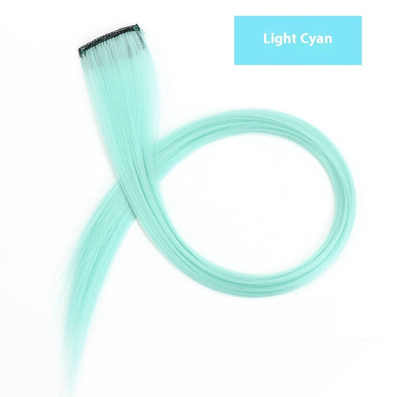 Buntes Haar, hängende Ohren, gefärbte Perücke, Haarverlängerung, farbige Streifen, angesagte Farben