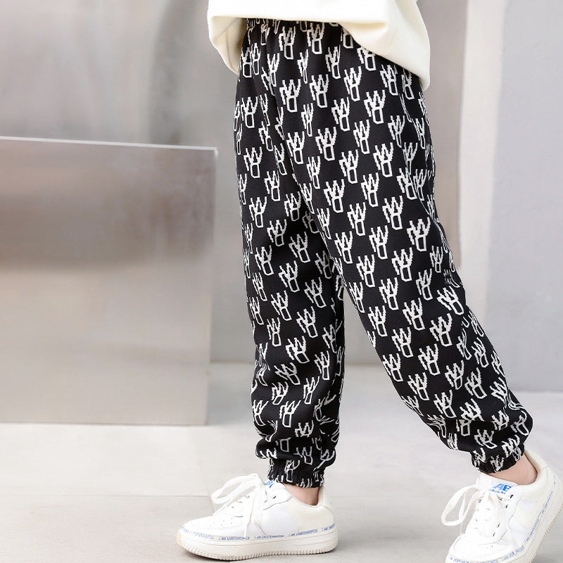 Dicke, warme Samthose für Kinder – modischer Trend – Freizeithose