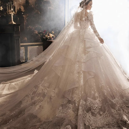 Schwerindustrie Europäischer Stil Königlicher Hof Prinzessin Großer Schwanz Weiblich