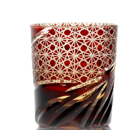 Japanisches Kristallglas im Edo-Schliff mit Asterismus-Effekt