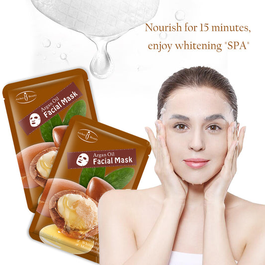 Feuchtigkeitsspendende und aufhellende Gesichtsmaske