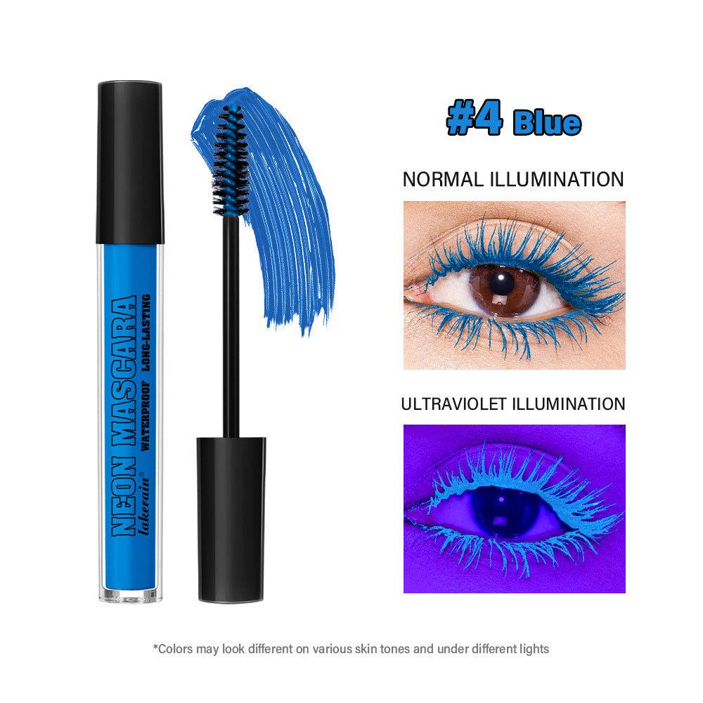 Langanhaltende, wasserfeste und wischfeste Mascara