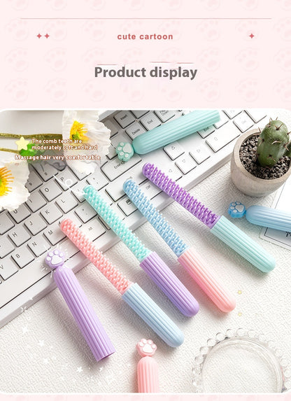 Kleiner Kamm aus der Serie „Niedliche Cartoon-Katzenpfote“