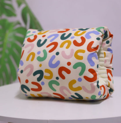 Verstellbares Stillkissen aus Baumwolle für Babys, waschbar, ideal zum Stillen.