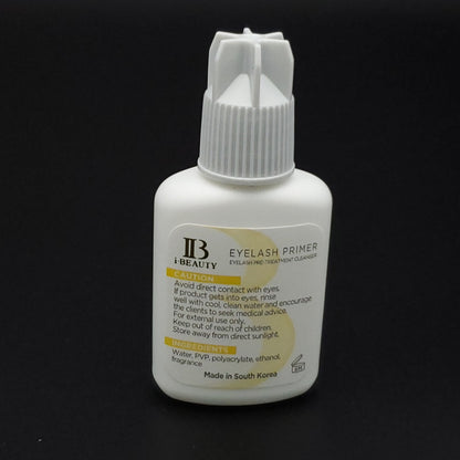 Wimperntransplantation mit schnelltrocknendem Kleber