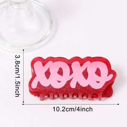 Rotfarbene, süß-coole Haarspange für den Hinterkopf