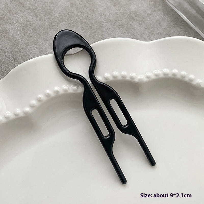 Modischer Dutt, lässige Hochsteckfrisur, Gadget: Haarkamm, Haarnadel