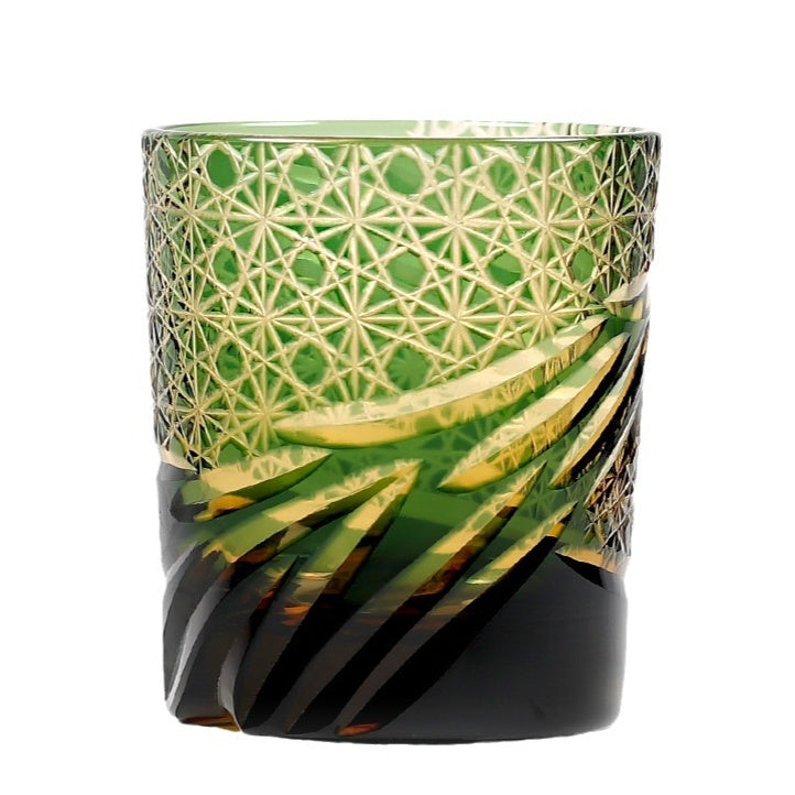 Japanisches Kristallglas im Edo-Schliff mit Asterismus-Effekt